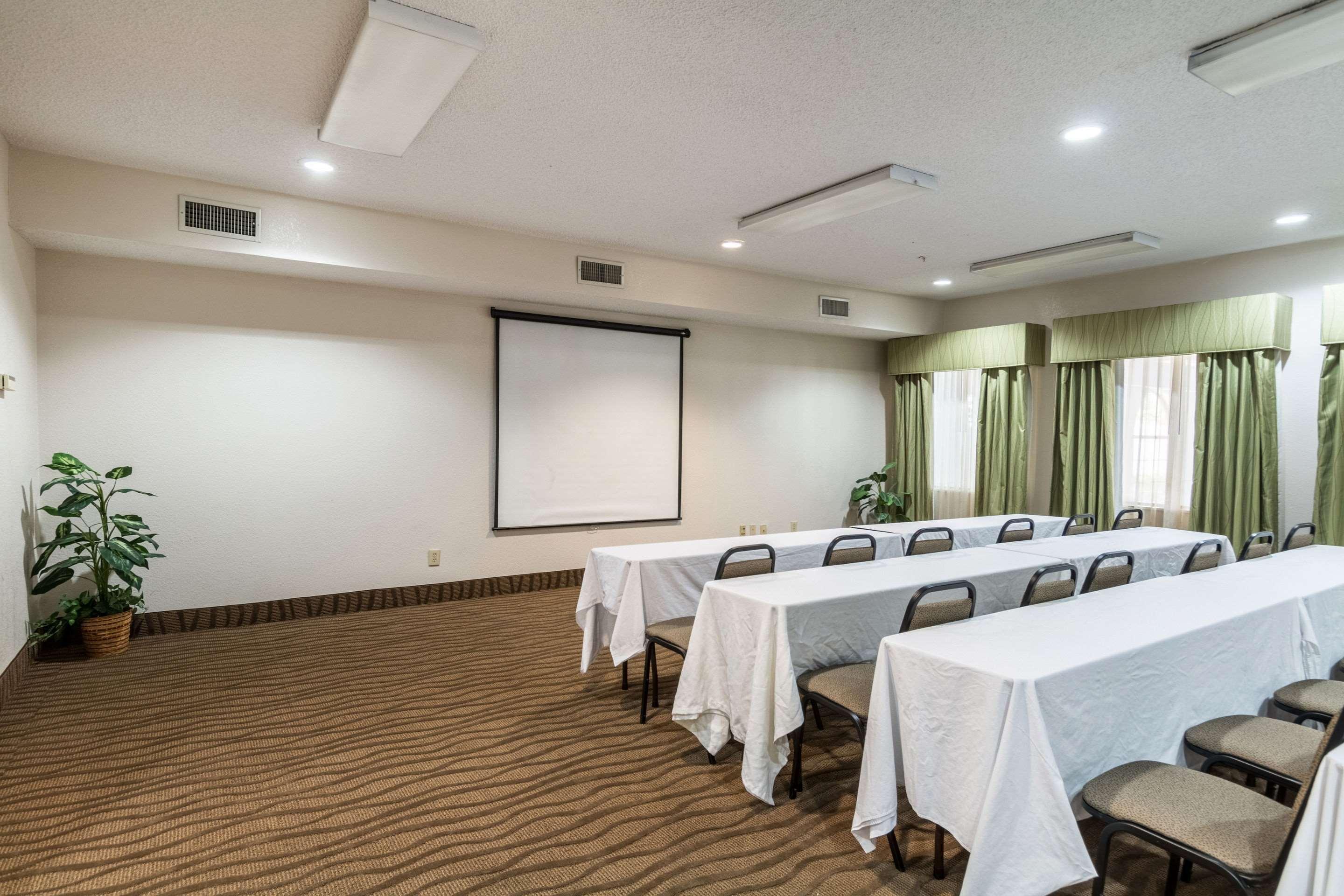 คอมฟอร์ต สวีท เบิร์ลสัน - ฟอร์ต เวิร์ท Hotel เบอร์ลิสัน ภายนอก รูปภาพ
