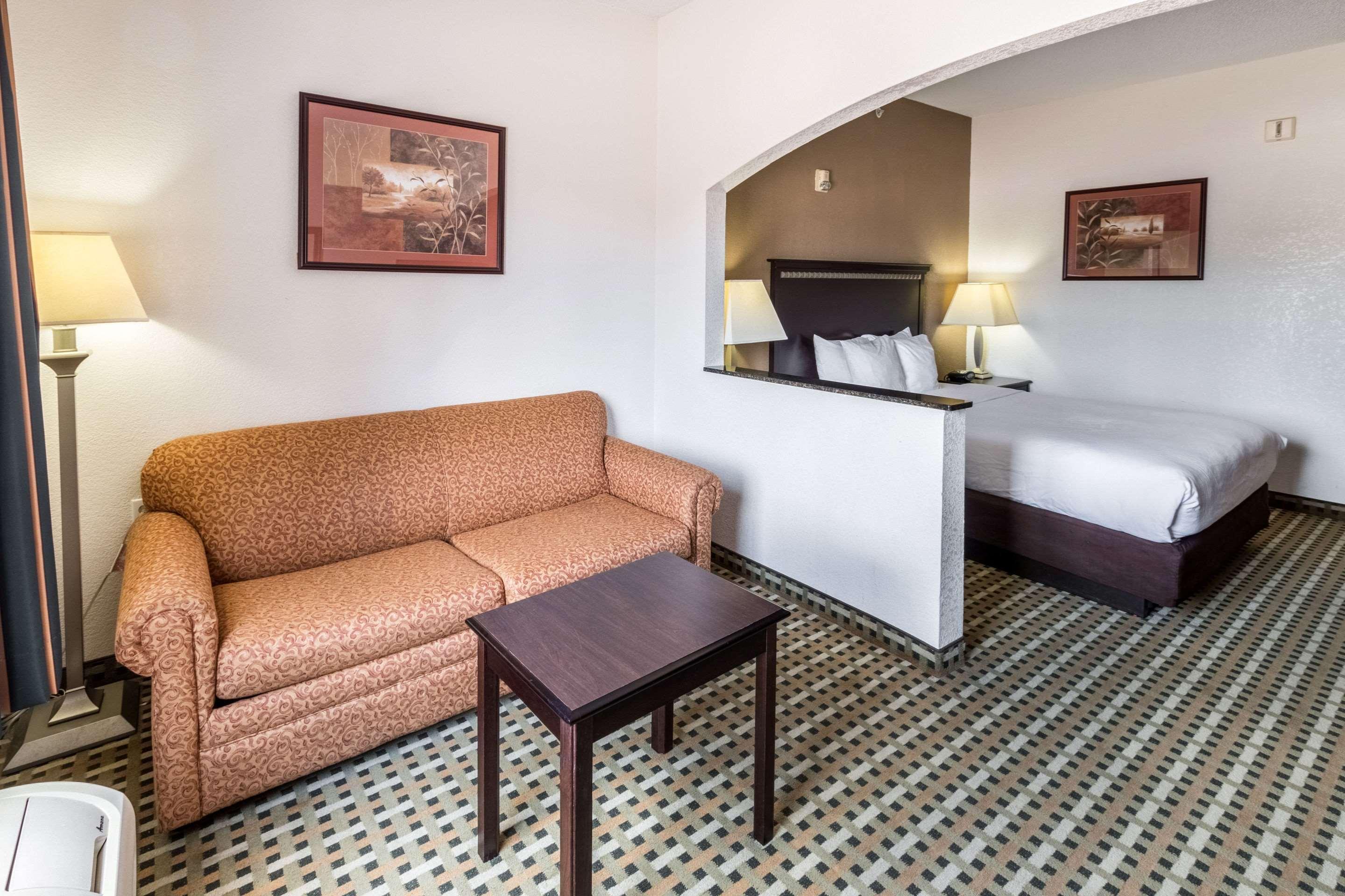 คอมฟอร์ต สวีท เบิร์ลสัน - ฟอร์ต เวิร์ท Hotel เบอร์ลิสัน ภายนอก รูปภาพ