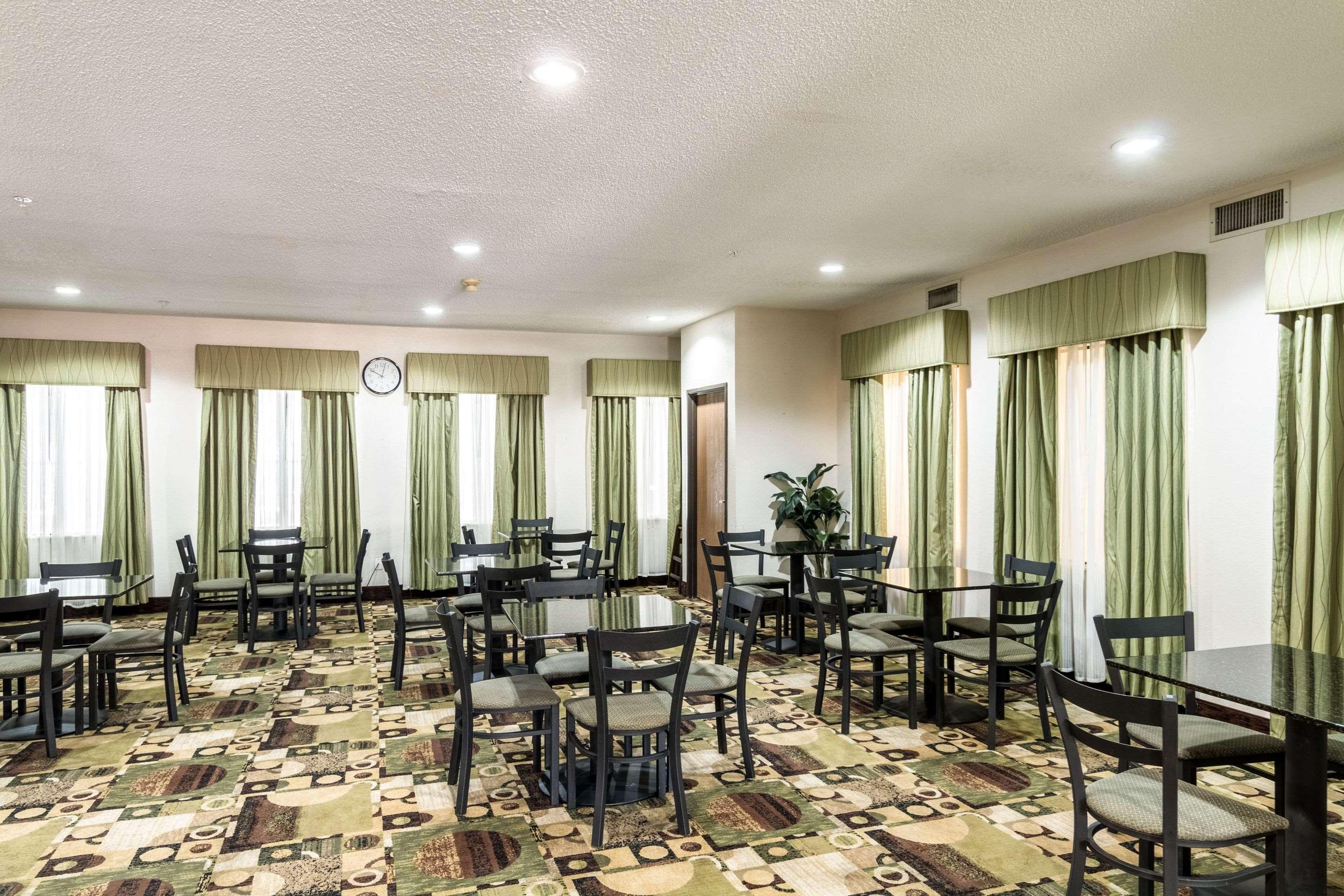 คอมฟอร์ต สวีท เบิร์ลสัน - ฟอร์ต เวิร์ท Hotel เบอร์ลิสัน ภายนอก รูปภาพ